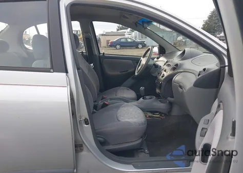 2002 Toyota Echo z USA, uszkodzony, nr VIN JTDBT123920214288